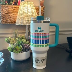 Stanley Target Limited Edition 40oz Flowstate Quencher H2.0 - Summer Plaid